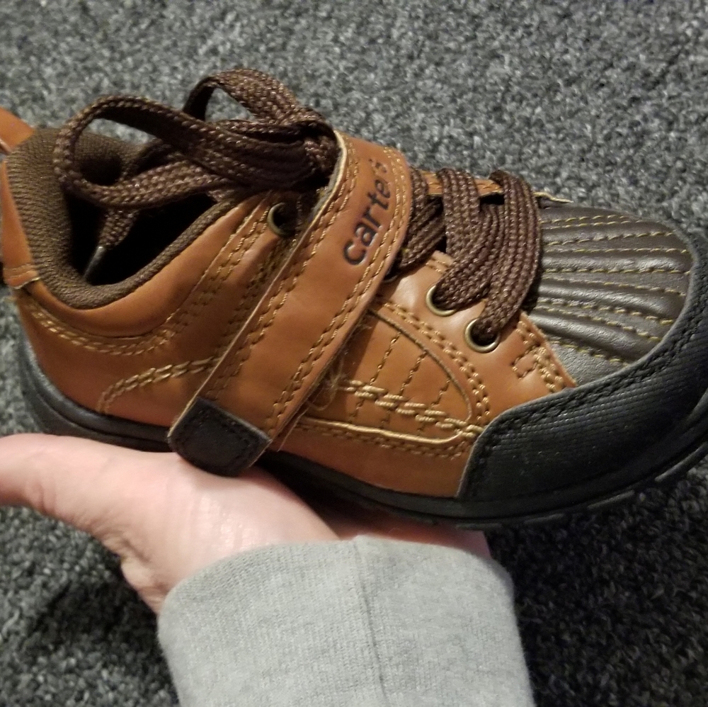 Nice carters toddler 7 shoe